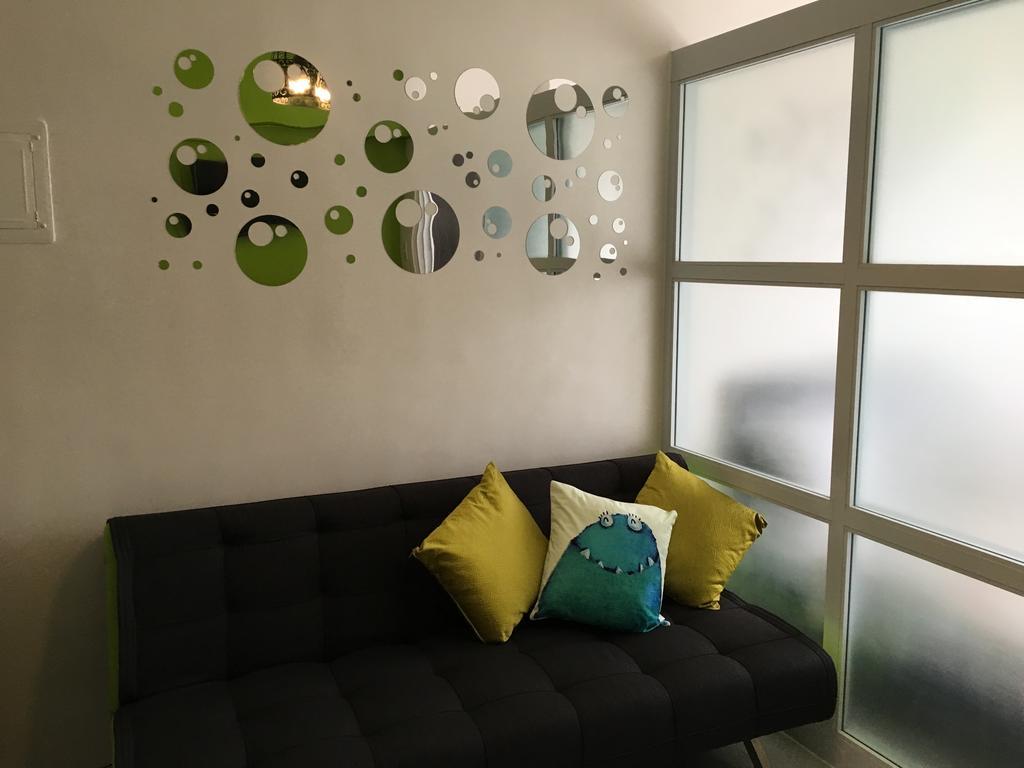 Mary'S Crib Cityland Prime Tagaytay With Free Wifi & Swimming Tagaytay City Ngoại thất bức ảnh